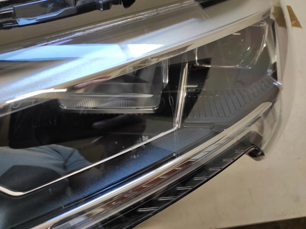 Audi q3 2 2 18- фара ліва перед full led 83a941033 Ціна