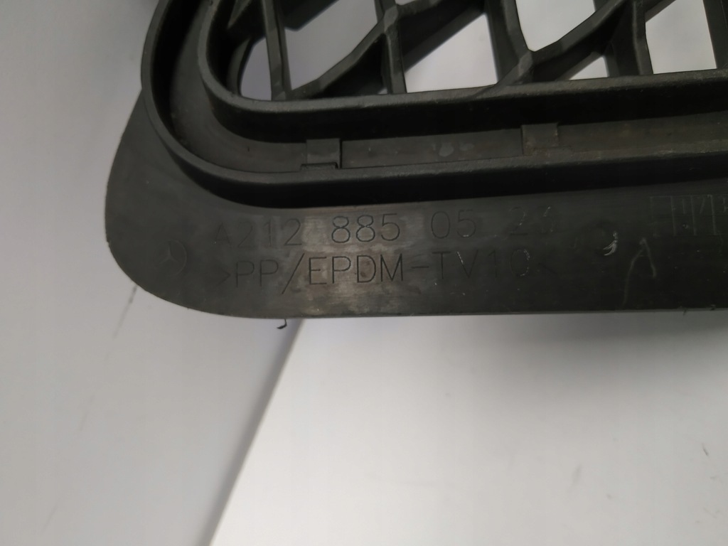 фото №13, Решётка средняя бампера mercedes w212 a2128850523