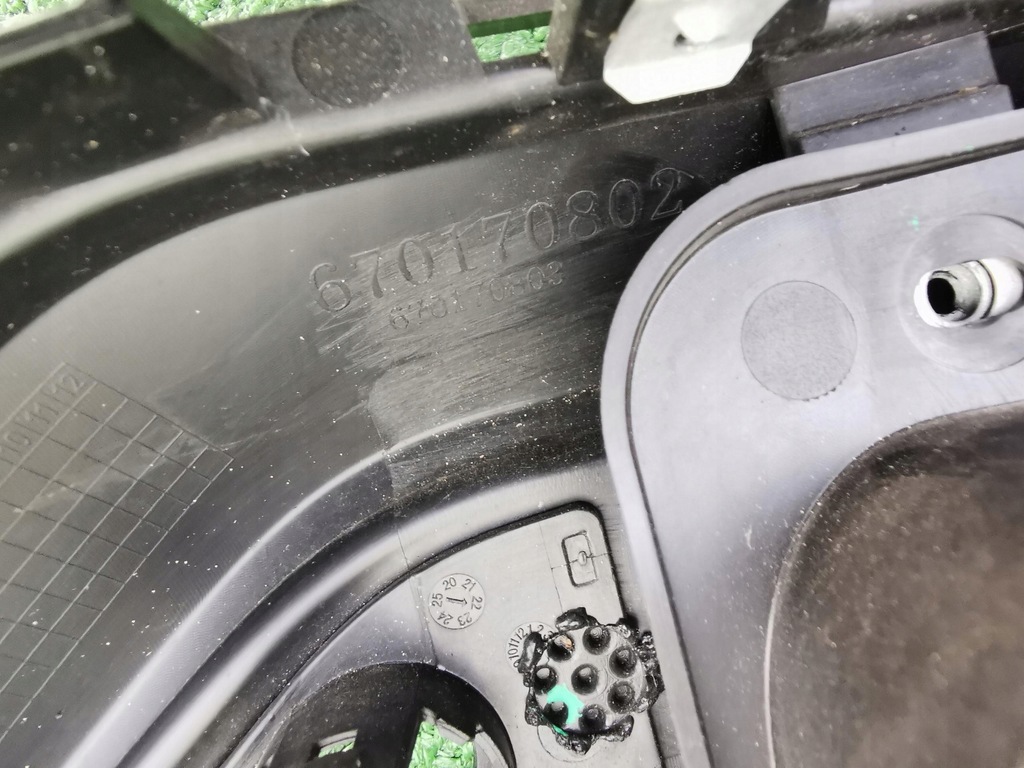 фото №14, Решётка средняя бампера перед передний впуск maserati grecale 670170802