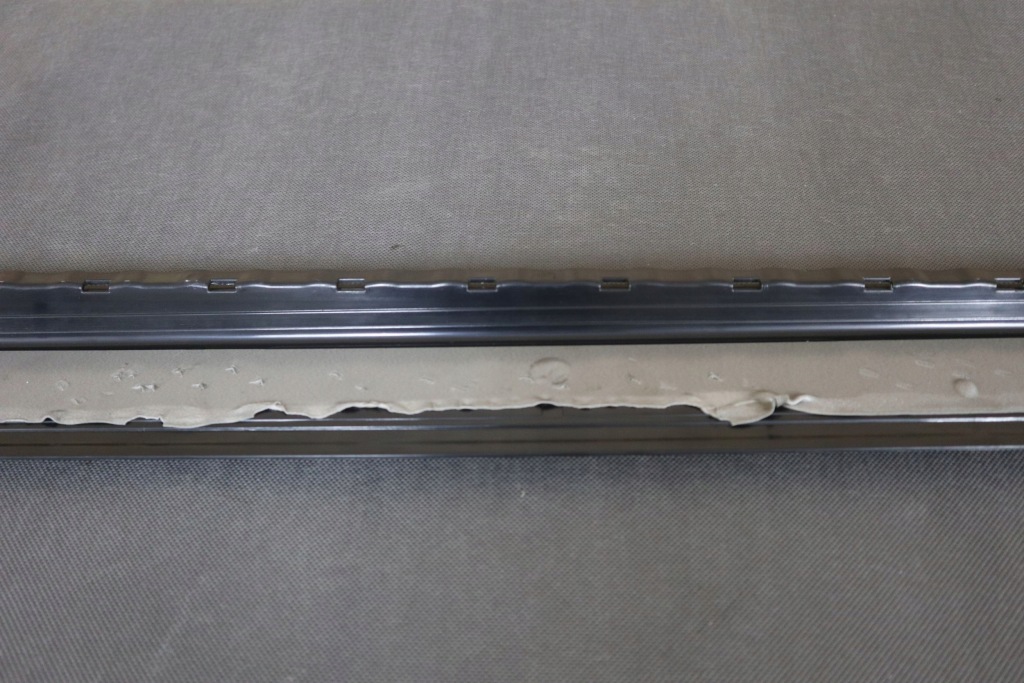 Mercedes slk r172 накладка  накладка порога  левая наружная a1726800535 Недорого