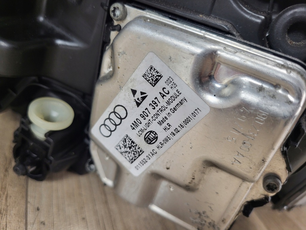 Audi q7 4m0 фара full led перед передня ліва америка 4m0941033b Доставка