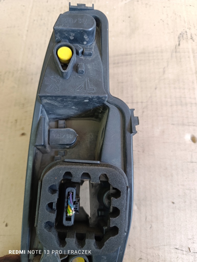 фото №16, Вкладыш лампы задняя колодка левый peugeot 308 kombi sw