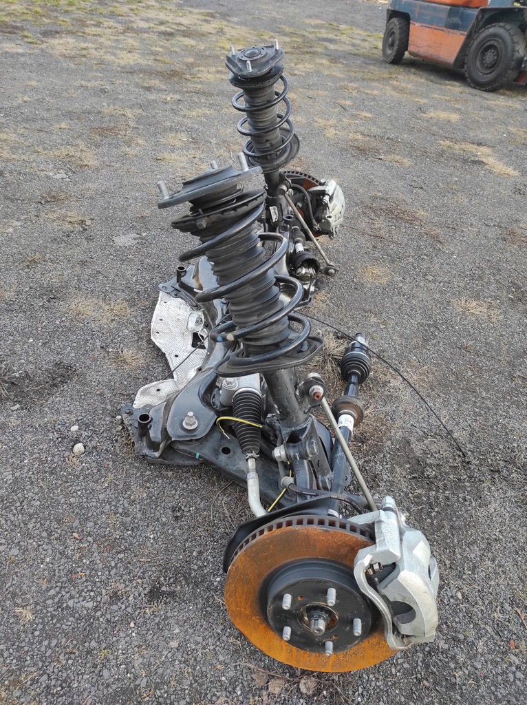 фото №1, Амортизационная стойка поворотный кулак правая auris ii lift hybri