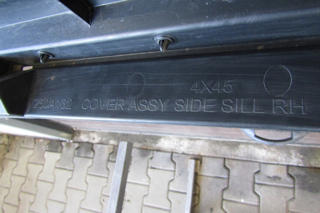 фото №9, Молдинг поріг права mitsubishi eclipse cross 17-