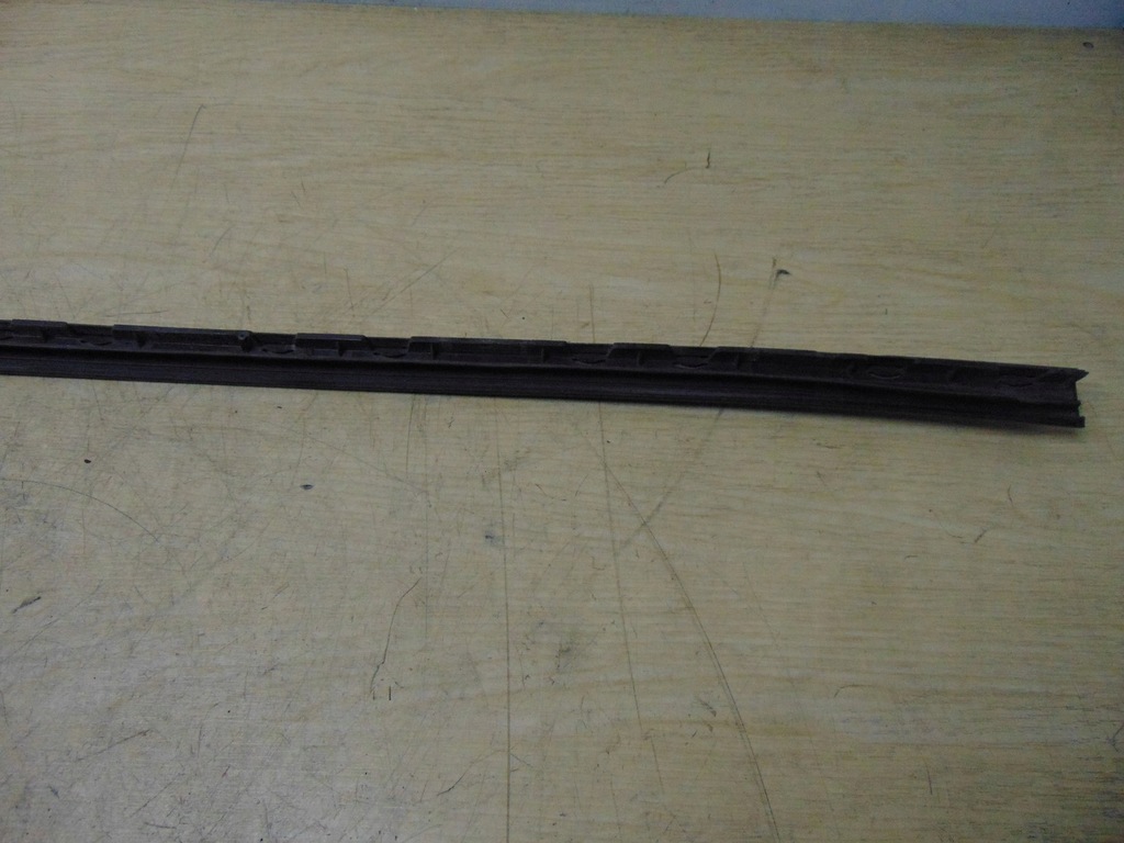 фото №10, Молдинг стекло лобовое сторона правая bmw f10 f11