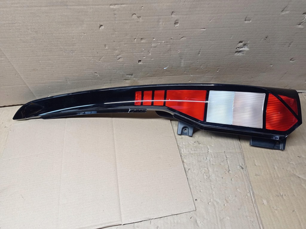 фото №1, Лампа правий задня vw caddy 2020+