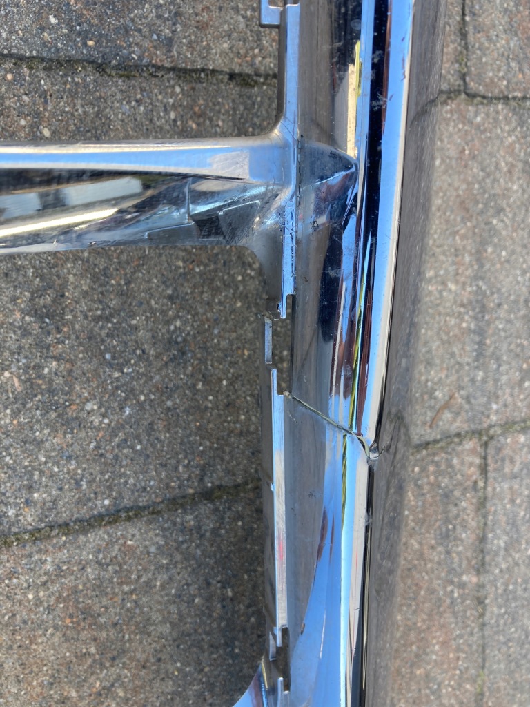 Jeep grand cherokee wk2 lift grli решётка бампера orygi. Недорого