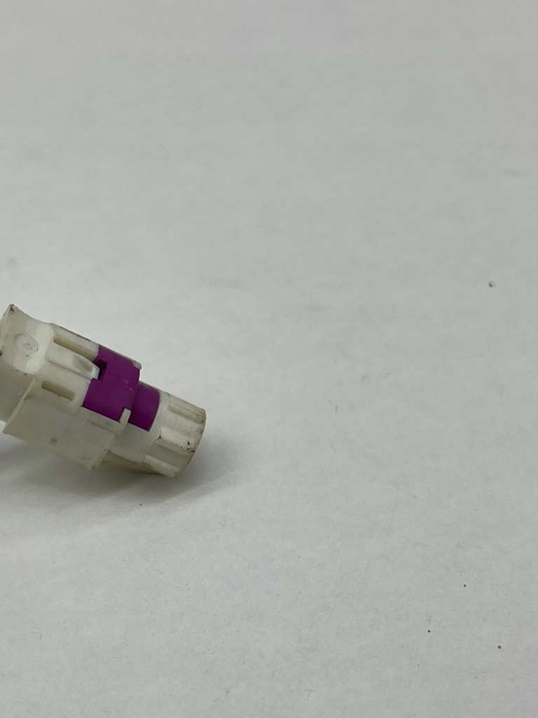 фото №8, Audi volkswagen seat skoda штекер колодка з'єднувач + шланг 4e0035750a