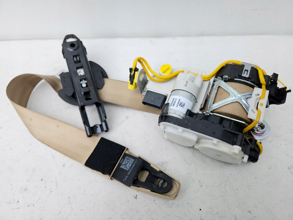 Купити Ремінь безпеки пасажира правий перед audi a6 c7