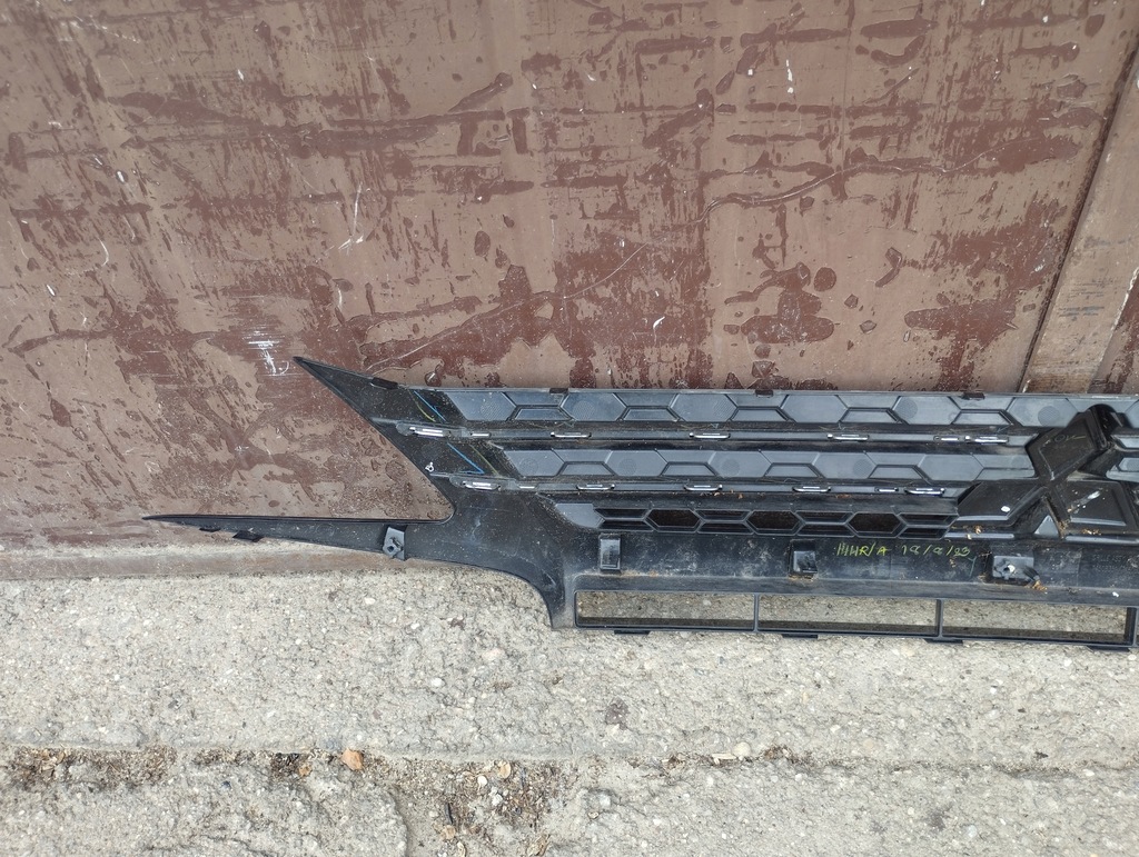 фото №6, Решётка радиатора решётка радиатора mitsubishi space star ii 2 lift 2019-2024 7450b351