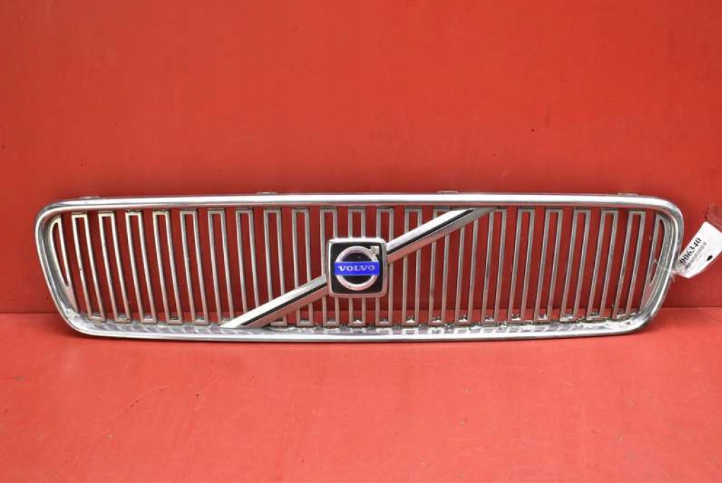 фото №1, Решётка радиатора решётка радиатора хром 08678680 volvo v50 03-11
