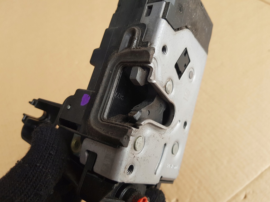 фото №8, Замок двері правий задня opel zafira b astra h 13210739 pw 4 pin справний