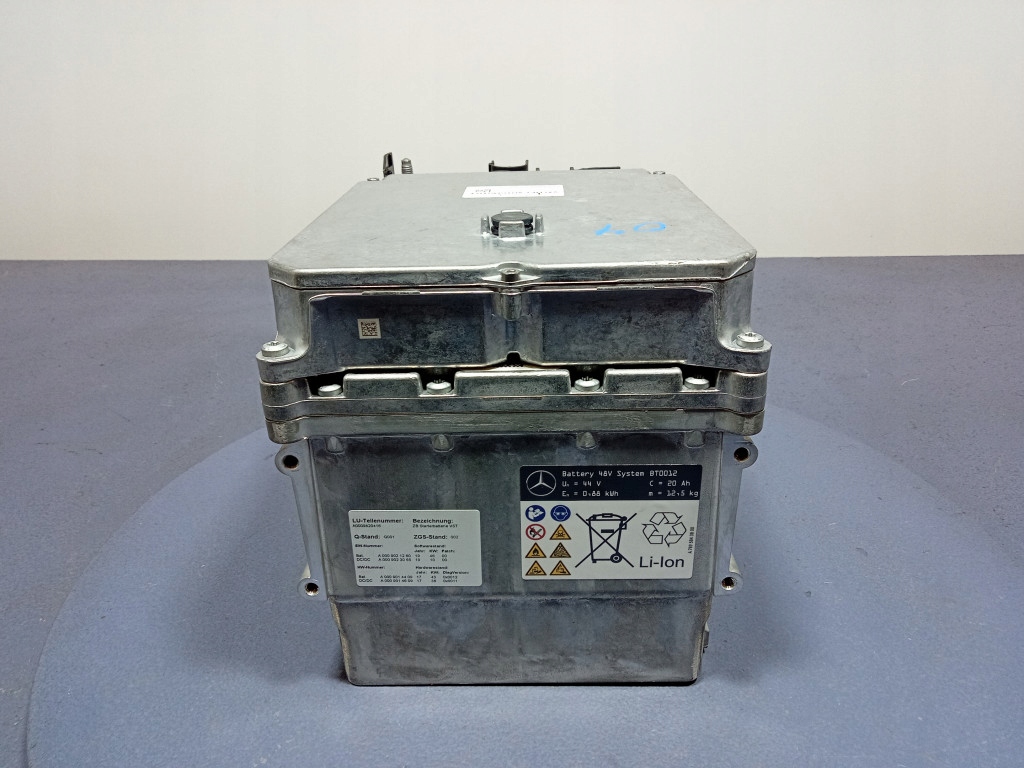 фото №6, Mercedes gls x167 400d 330 km акумулятор акумулятор 48v a0009820416