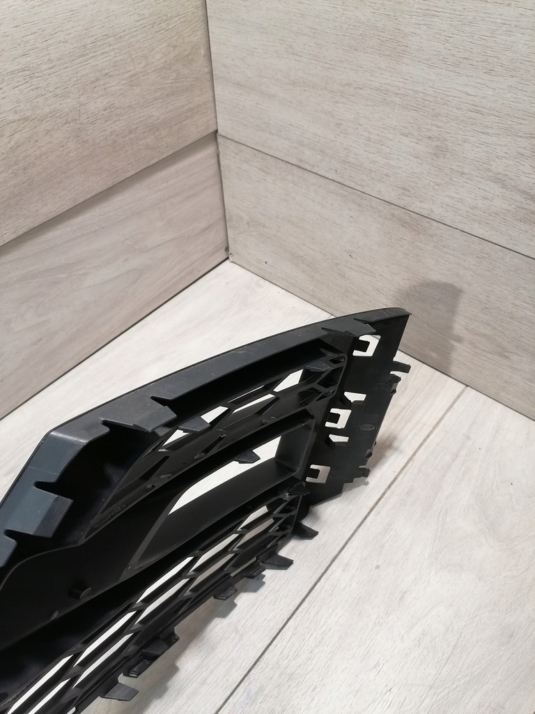 фото №7, Audi q2 s-line решітка бампер правий перед 81a807682l