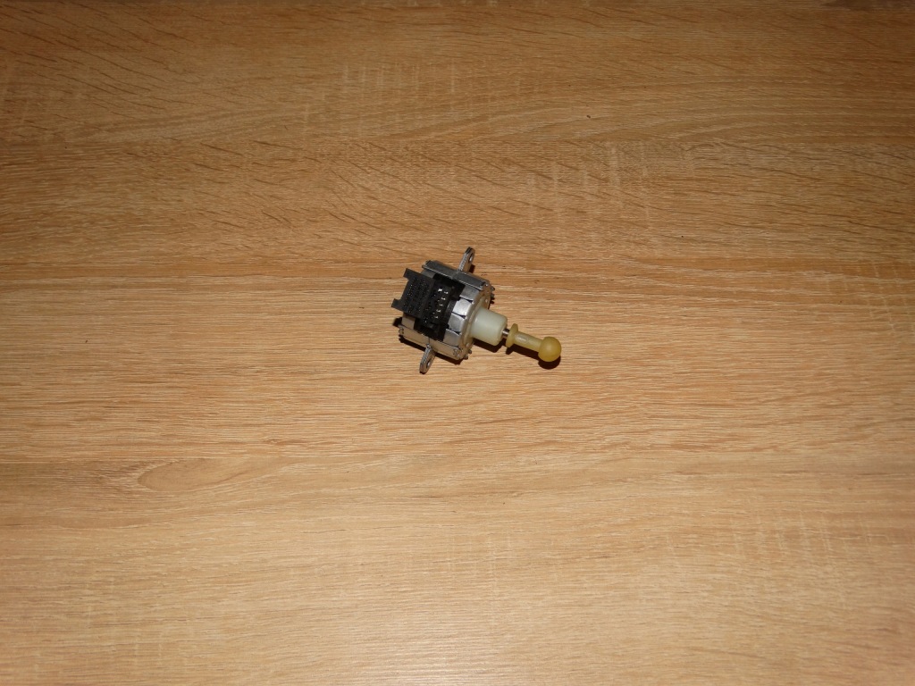 фото №1, Моторчик регулювання лампи bmw 7046049