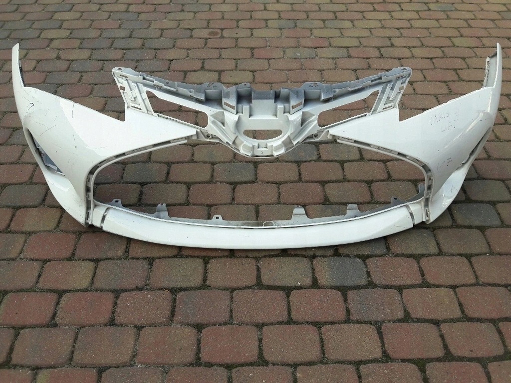 фото №9, Yaris iii 1 lift i hybrid бампер перед 52119-0d660 14-17