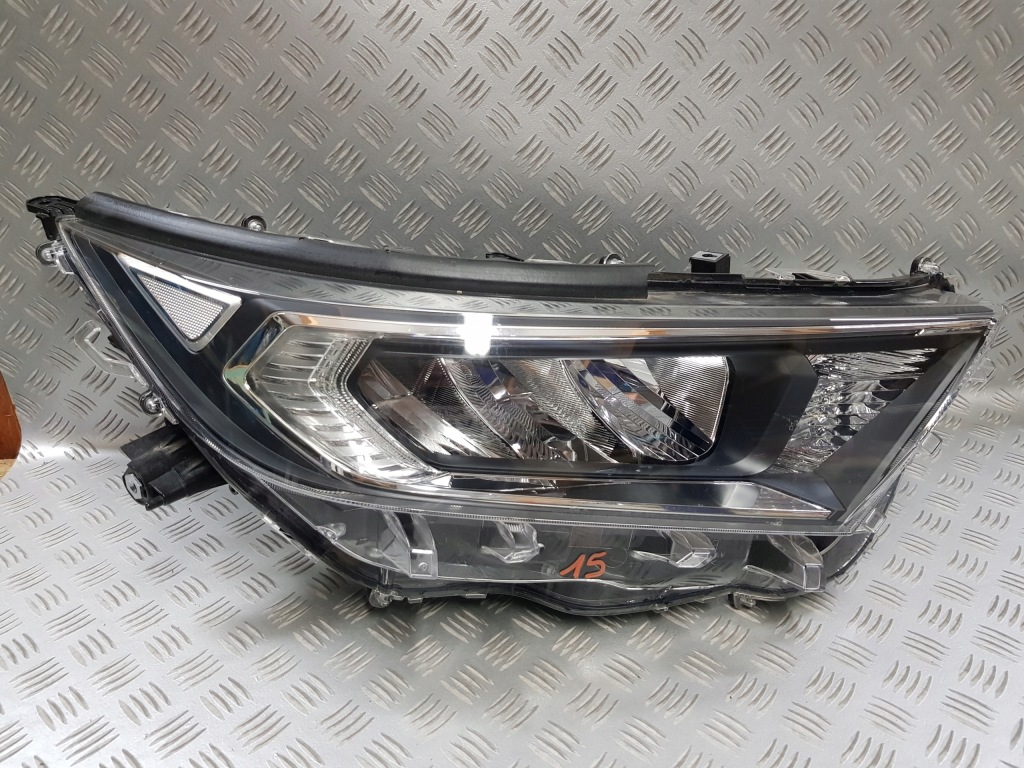 фото №1, Лампа правая правый перед передняя toyota rav4 19 20