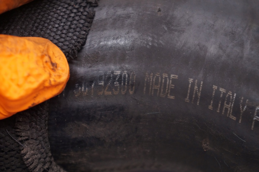 Труба шланг интеркулер volvo v70 3 xc70 3 s80 2 30792300 Оригинал