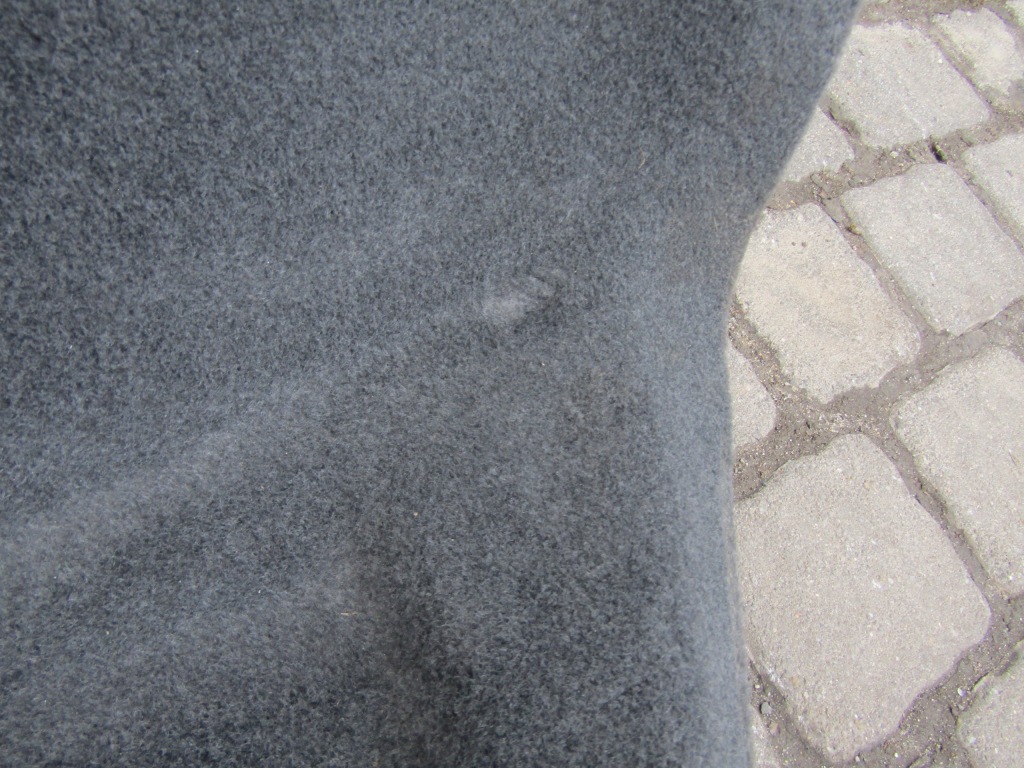 фото №8, 1 mercedes w124 sedan обивка крышки багажника