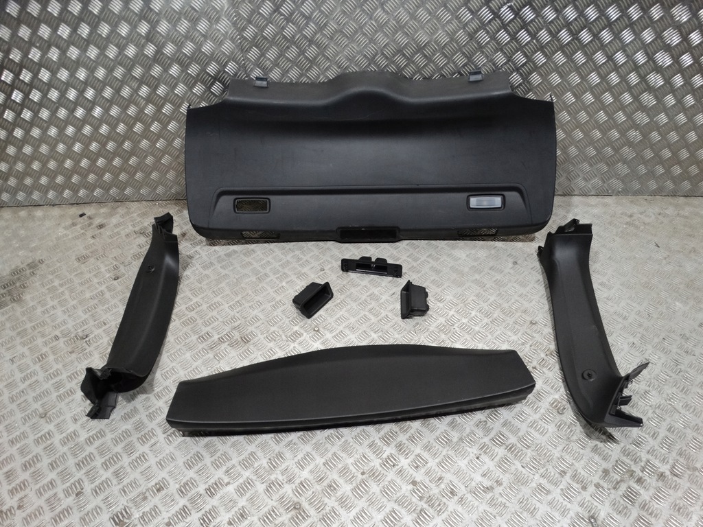 фото №1, Защита обивка крышки задний maserati levante 1