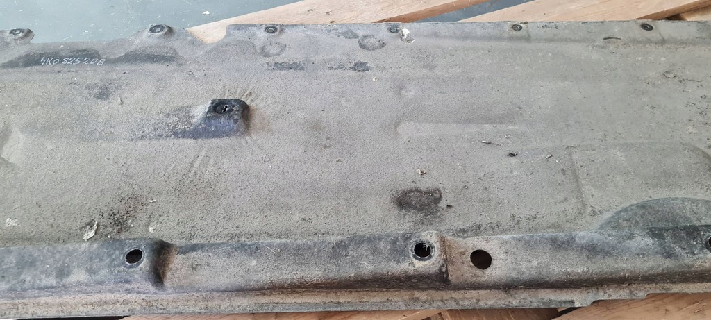 фото №10, A6 c8 4k защита плита подвеска przeciwbłotowa правая 4k0825208m a7 4k