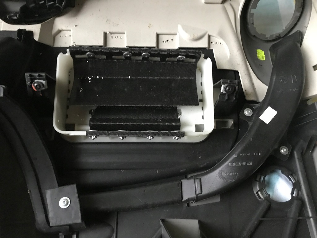 фото №5, Приборная панель приборная панель консоль renault captur 13-16r dwukolorowa