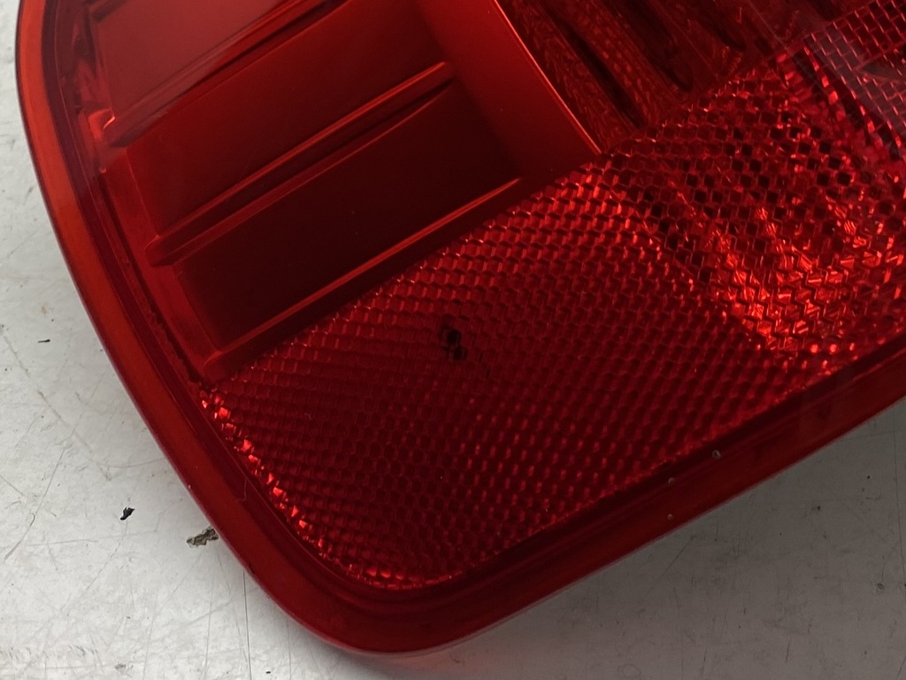 фото №8, Bmw 3 e90 lift lci лампа левая задняя 7154153