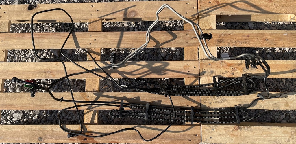 фото №1, Трубки провода топлива renault grand scenic iii 1,5dci оригинальный номер 175100043r