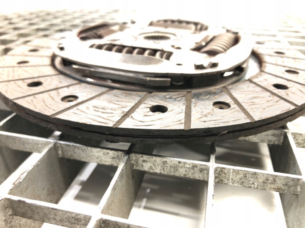 фото №9, Сцепление dacia sandero ii 0.9 90km 302056252r