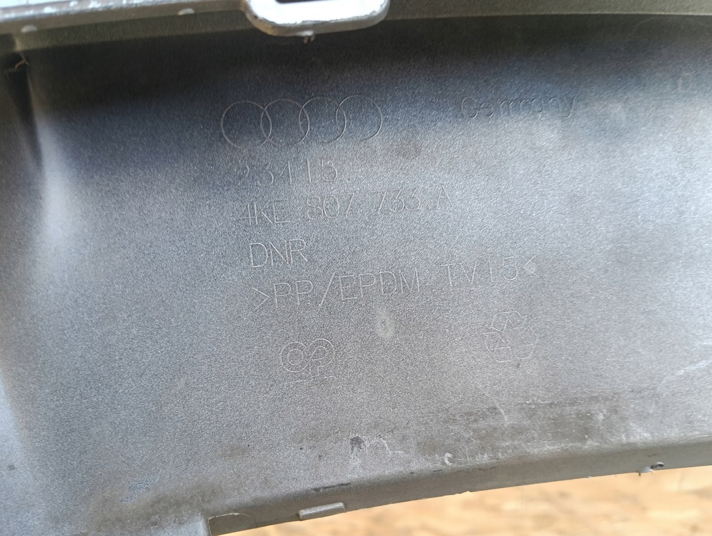 фото №9, Молдинг накладка бампера перед 4ke807733a audi e-tron