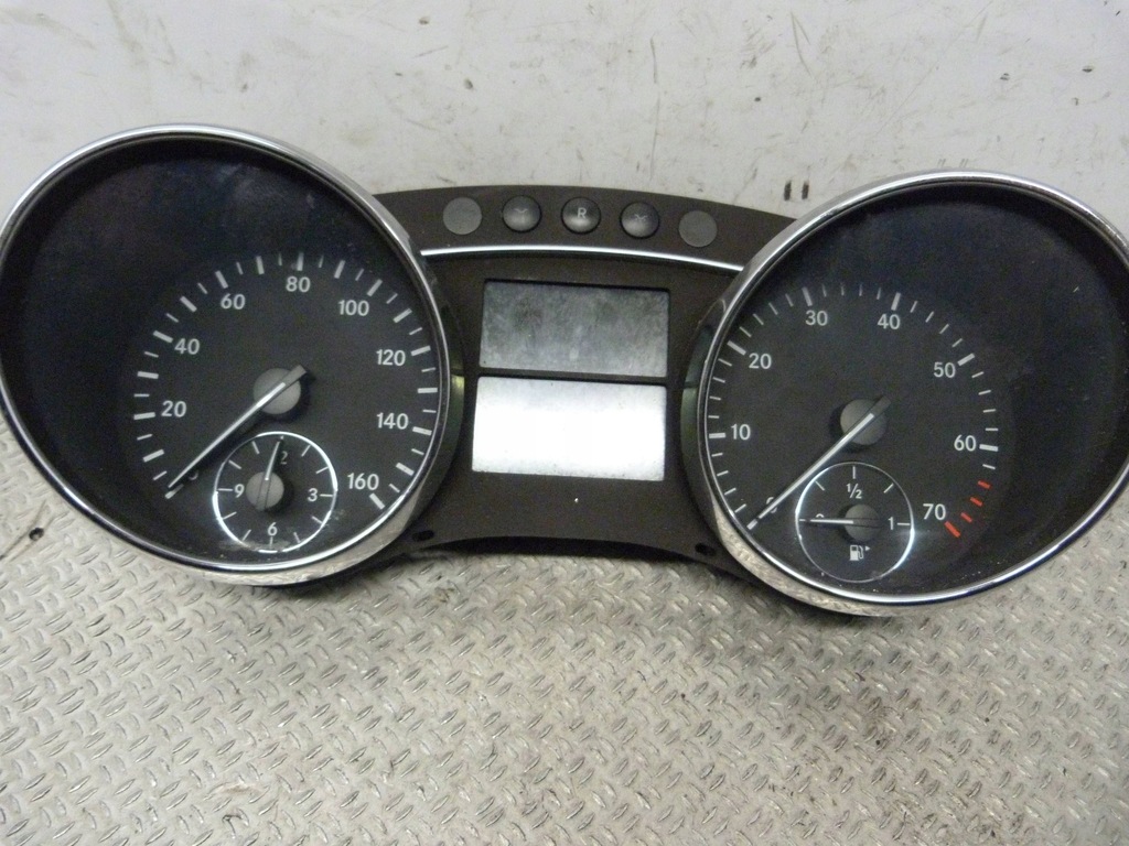 фото №1, Счетчик mercedes-benz r w251 a2515406511