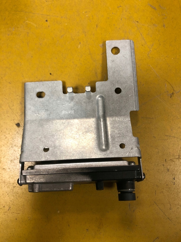 фото №2, Камера перед ассистент поперечина infiniti q70 m35h