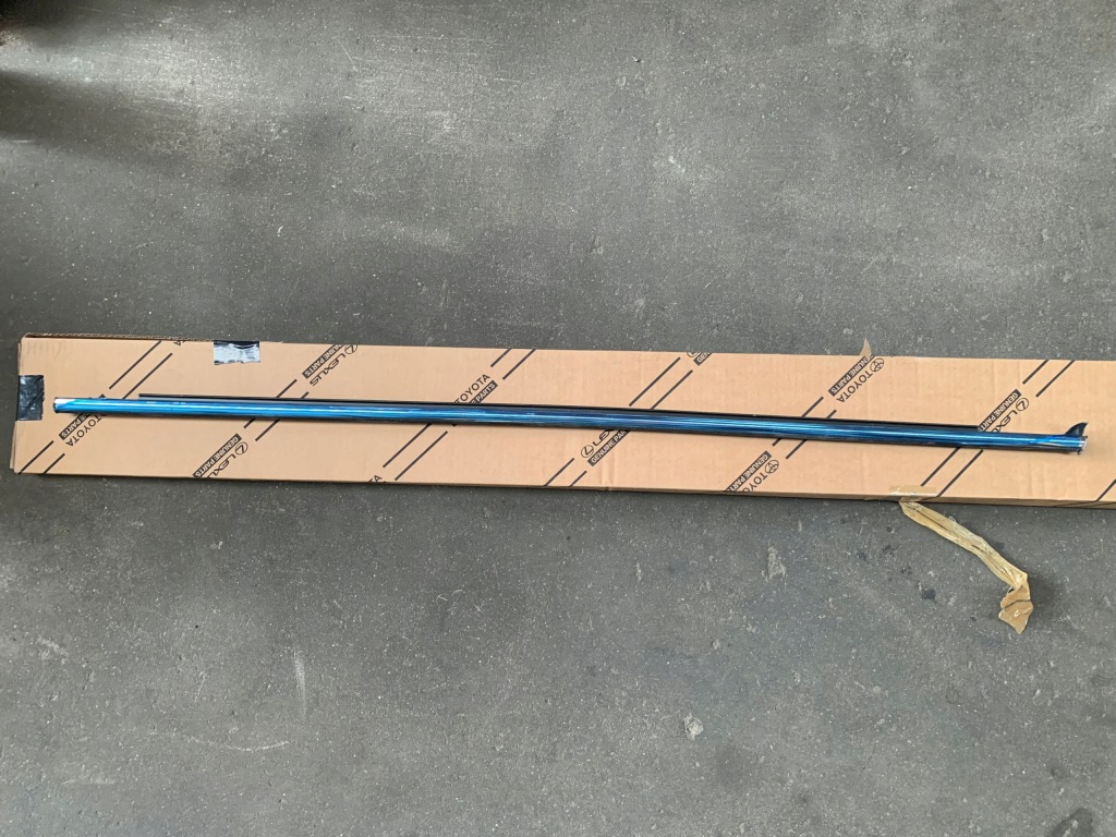 фото №1, Toyota corolla e21 молдинг двері prwy перед хром 75753-02030 nowa