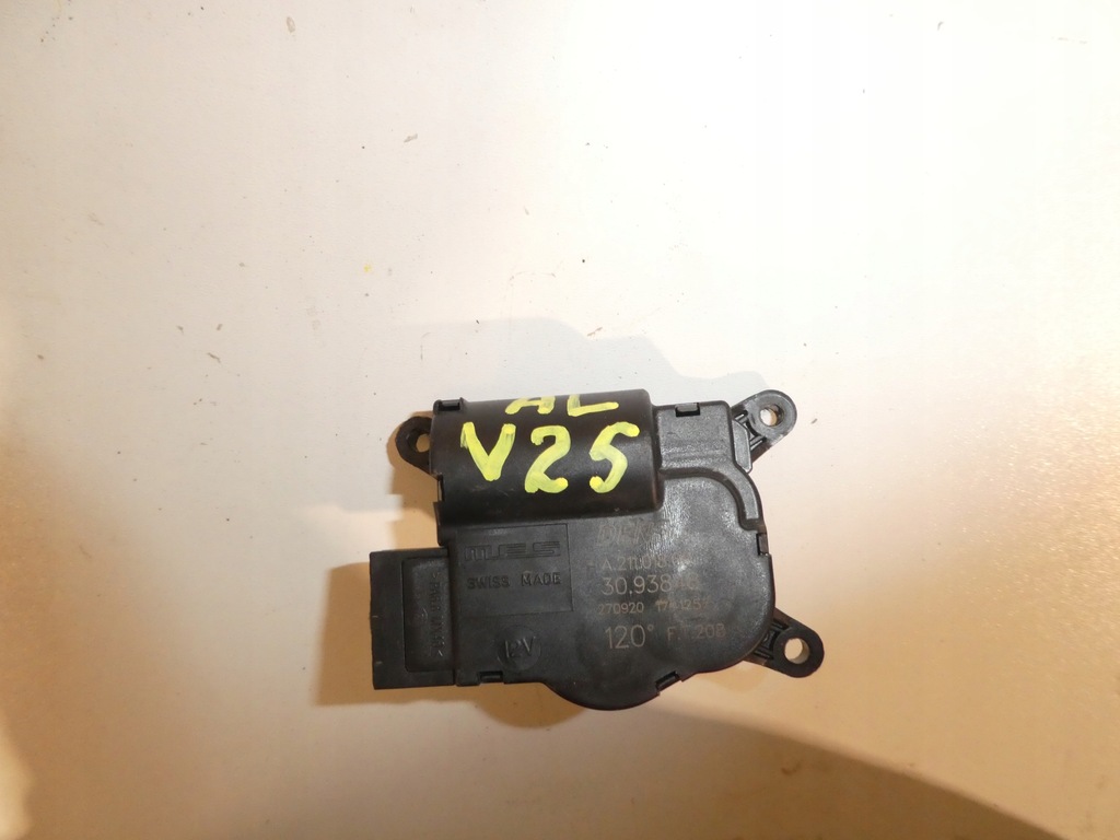 фото №1, Master iii a21101800 моторчик кришка обігрівача