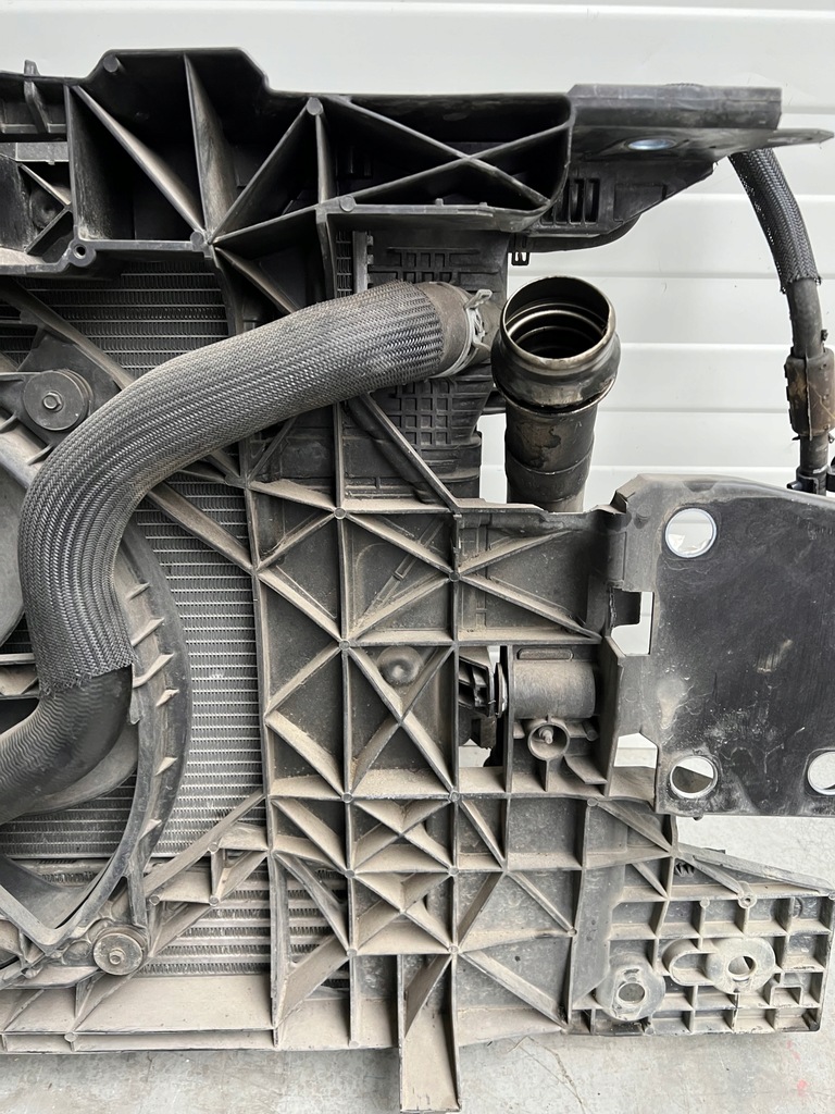 фото №15, Pas передний радиатор renault megane iii