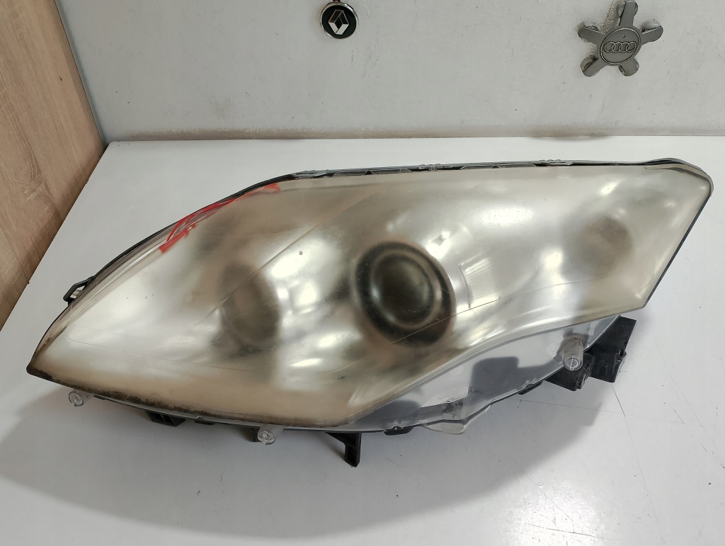 фото №1, Renault laguna iii лампа фара перед левая ксенон 260600035r