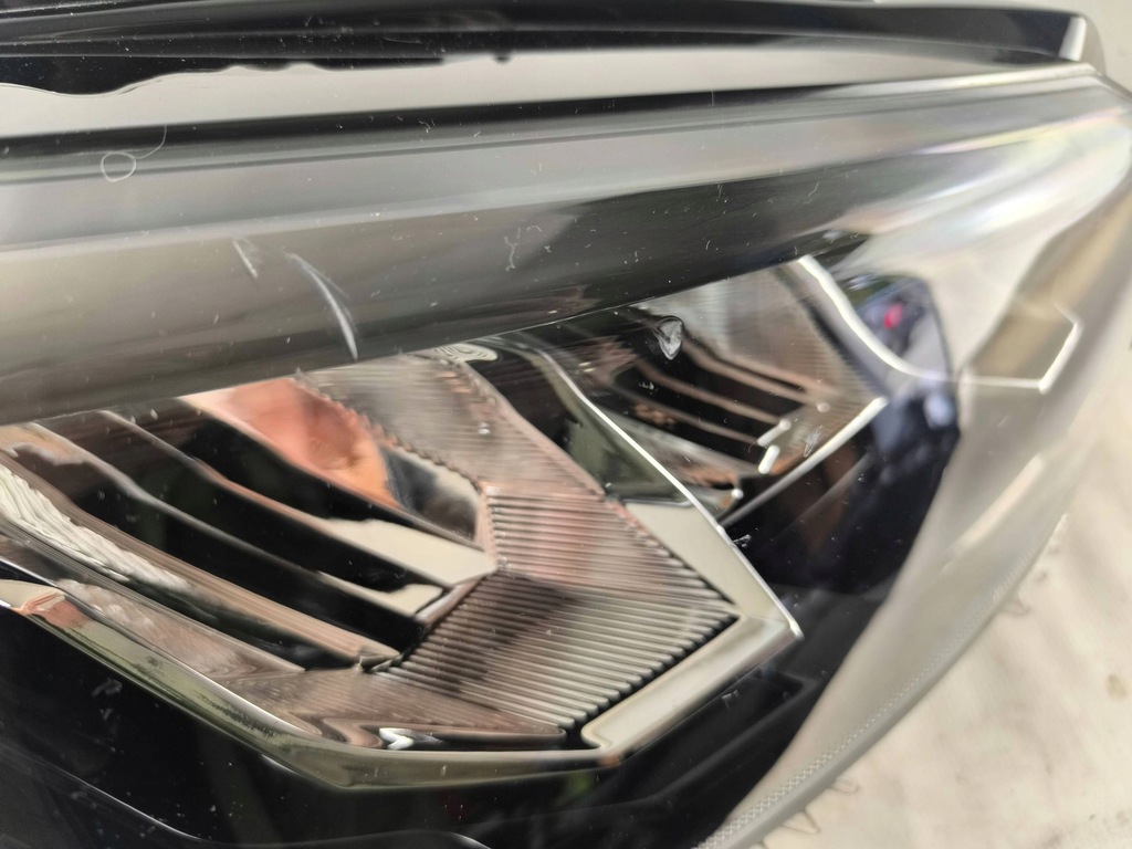 фото №11, Peugeot 208, 2008, ii лампа правая full led - europa