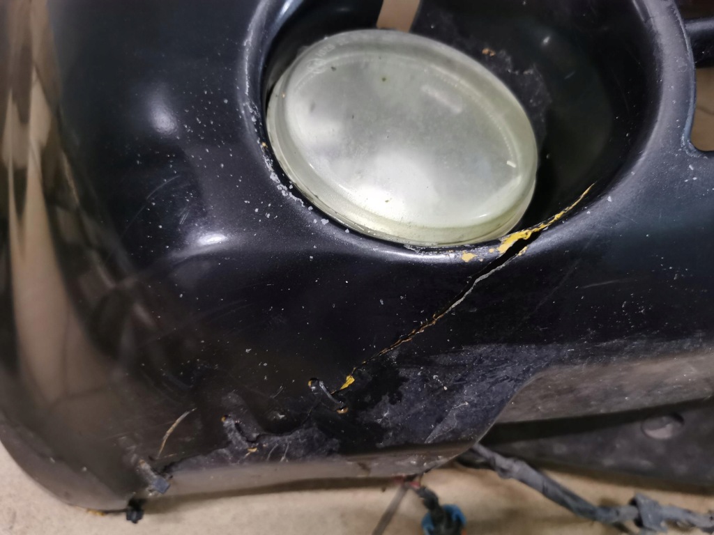 Бампер передній kompletny chrysler 300c 04-10 в Україні