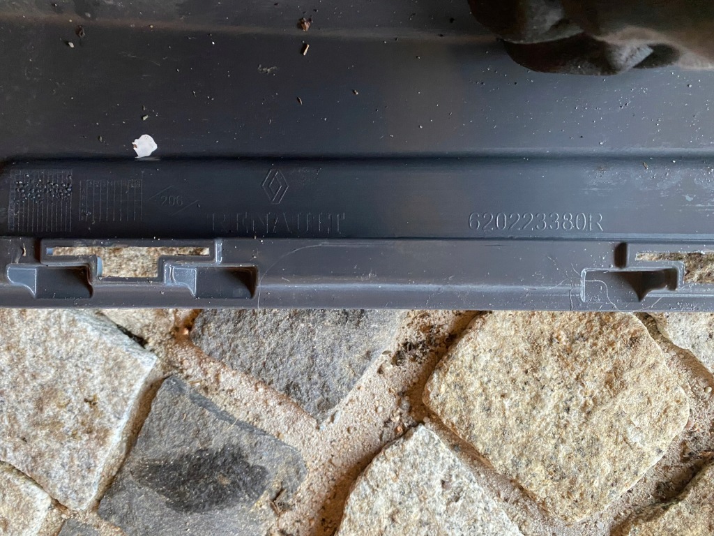 Renault trafic iii vivaro b бампер перед 620223380r оригінал Доставка