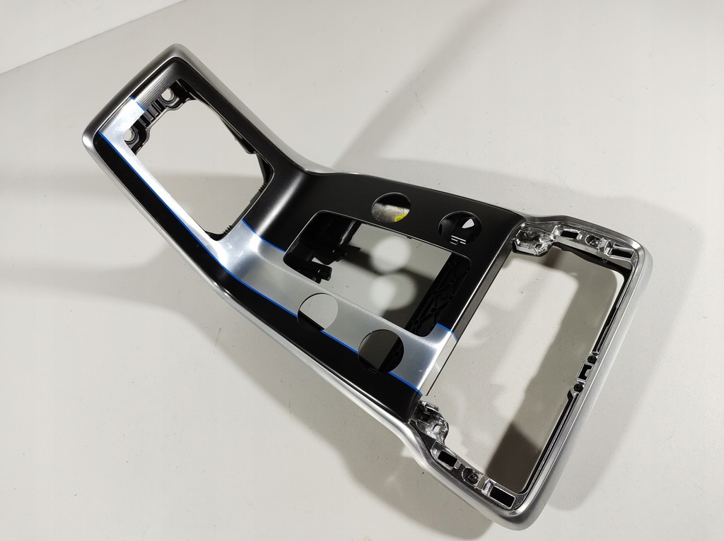 фото №14, Volvo v40 12- рамка радио панель обдув