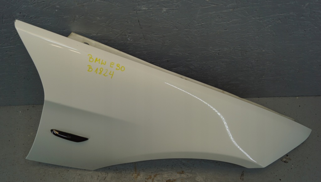Крыло  правый  перед bmw e90 e91 Доставка