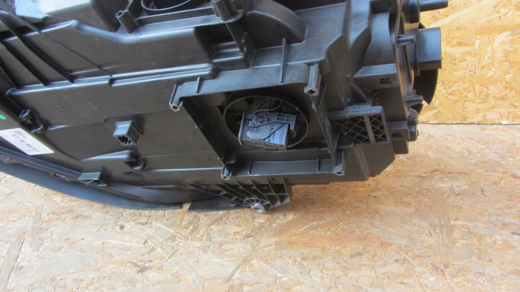 Передня правий фара porche macan 95b 95b941010ac Ціна