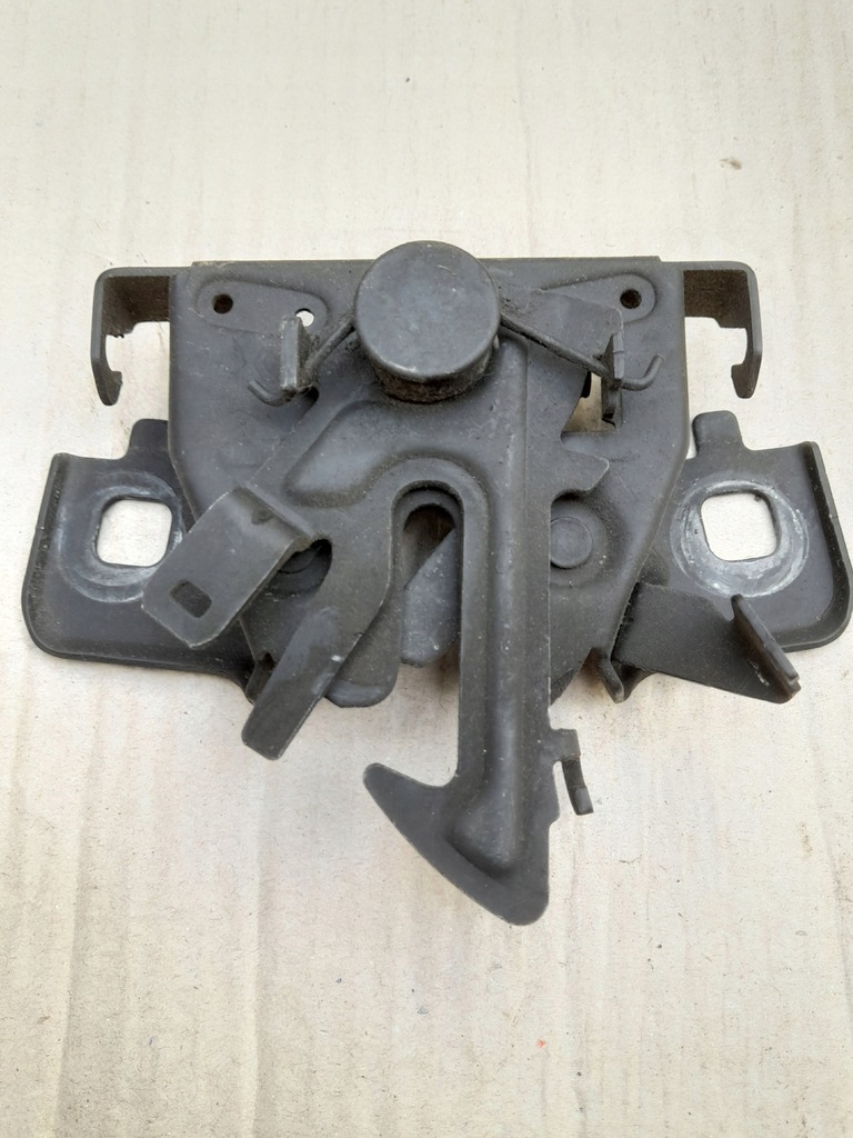 фото №1, Renault zoe засувка капот 13-19