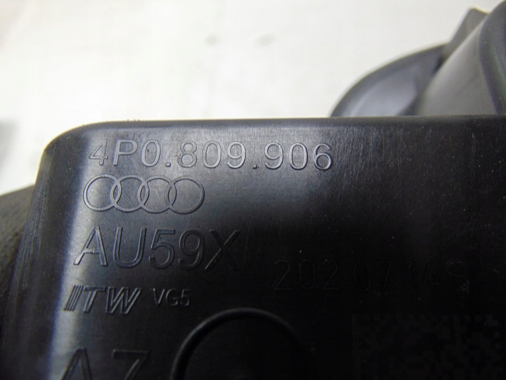 Крышка заливной топлива кронштейн audi a6 новый model 4p0809906 Оригинал
