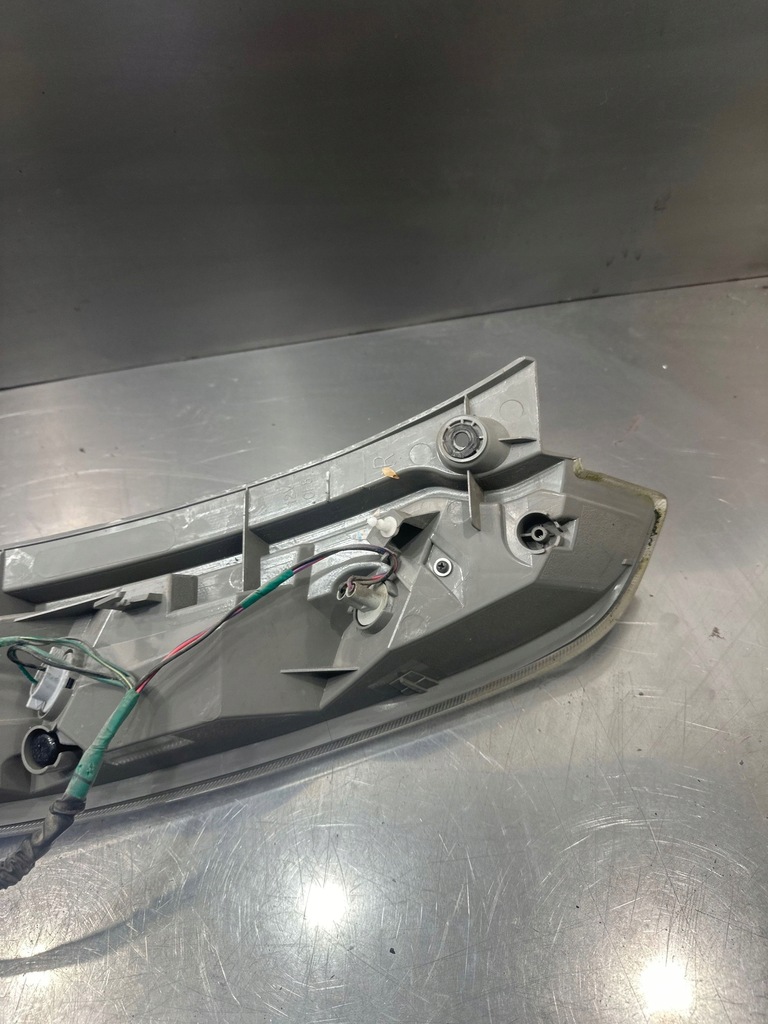 фото №8, Nissan leaf i ze0 2011 задня сторона права лампа задня