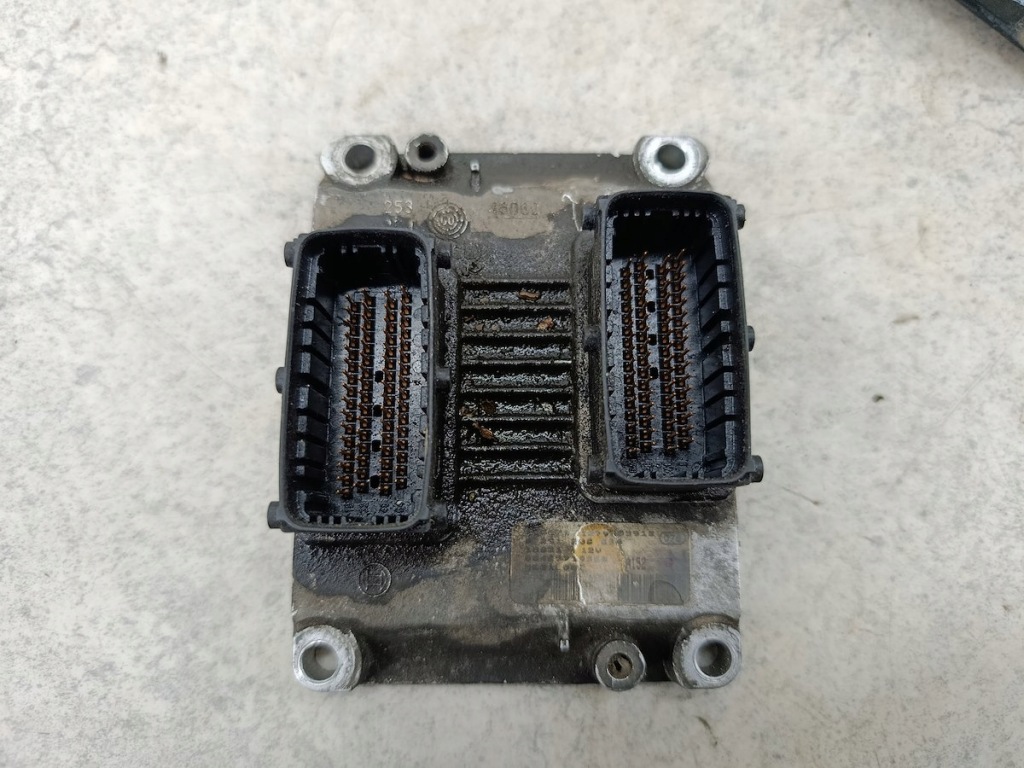 Купити Бортовий комп'ютер, блок керування lancia thesis 0261206654 2.4 20v
