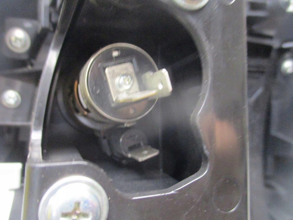 фото №9, Захист перемикання передач кронштейн na чашки murano z51