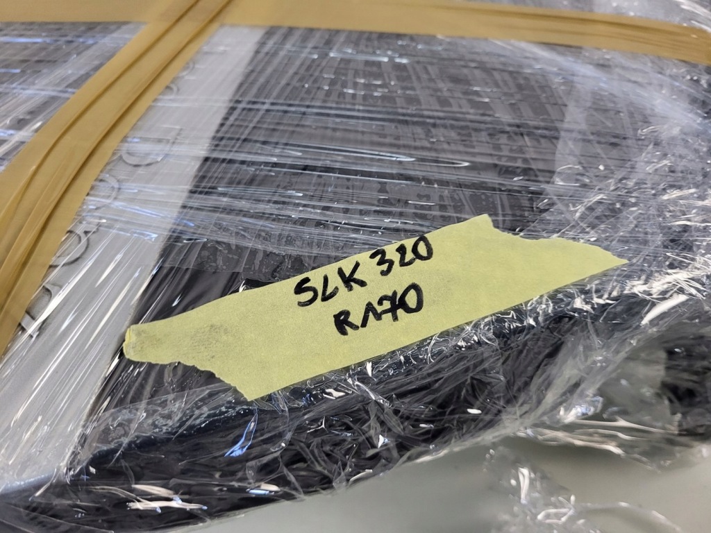 фото №14, Mercedes slk r170 lift 3.2 b корпус фильтра воздуха защита двигателя верхний