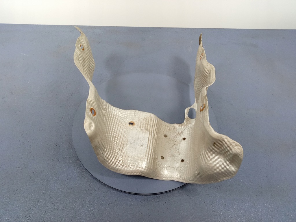 фото №4, Audi a4 b9 8w защита тепловая бака 8w0201308t