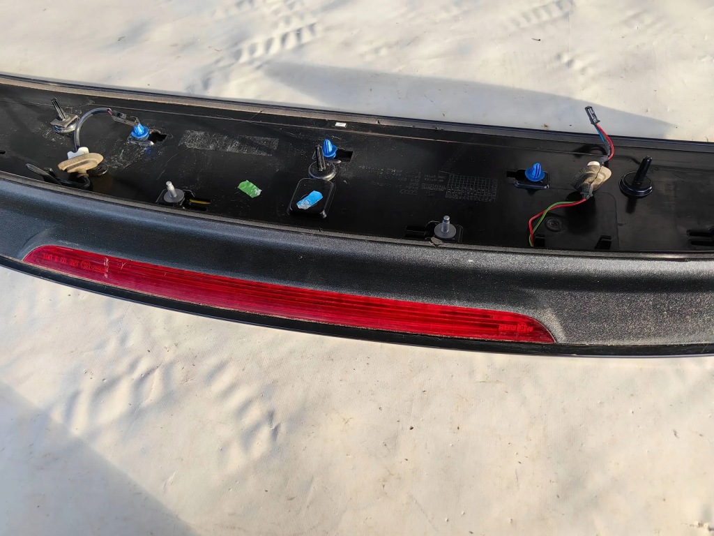 Audi a3 8v4 - спойлер кришки задні Зі Шроту